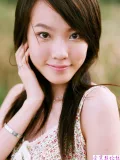 大方可爱的短裙女生美女照片