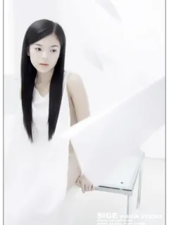 世界上最白嫩的女生
